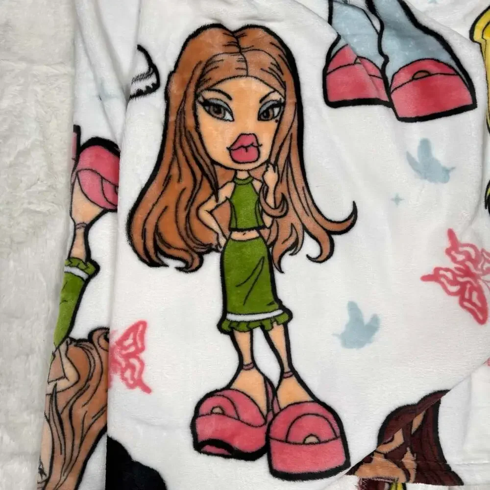 Bratz Soft Plush Throw Blanket